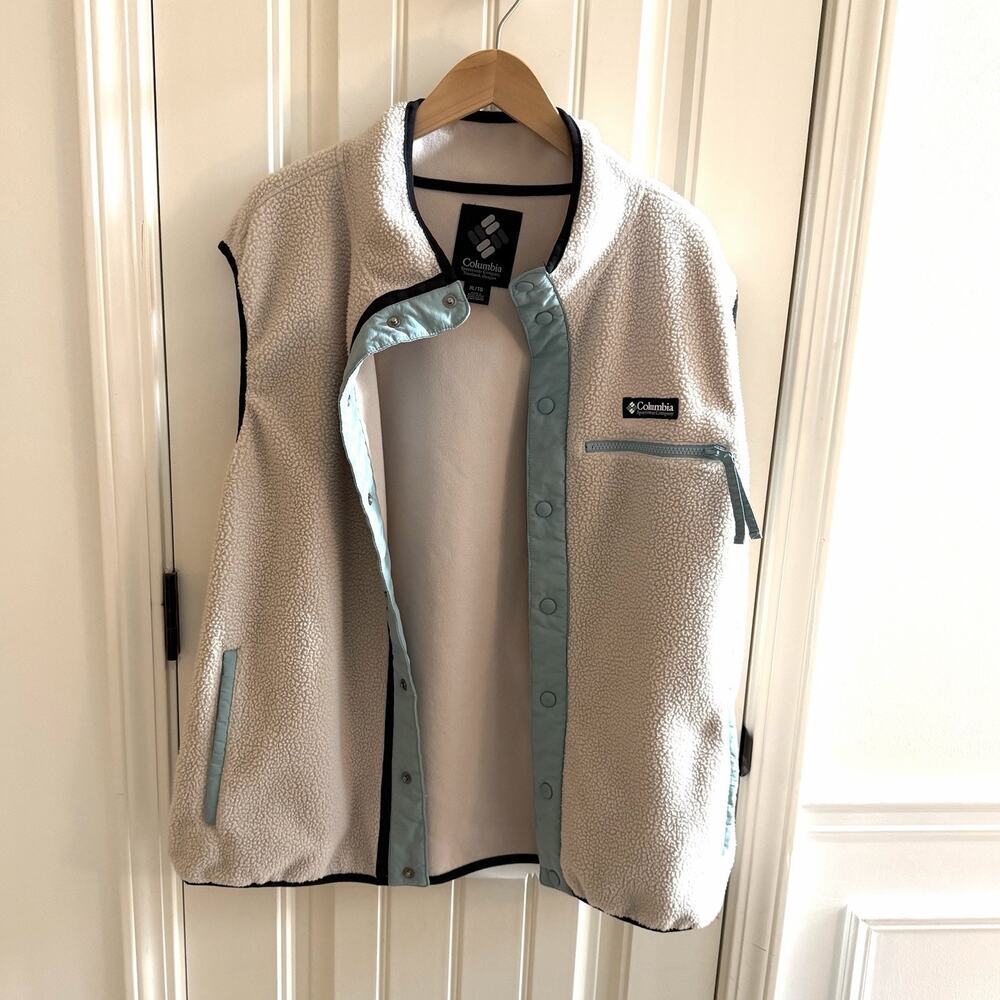 Columbia Helvetia Sherpa Fleece Vest Size XL/TG Light Blue Black Accents Snaps